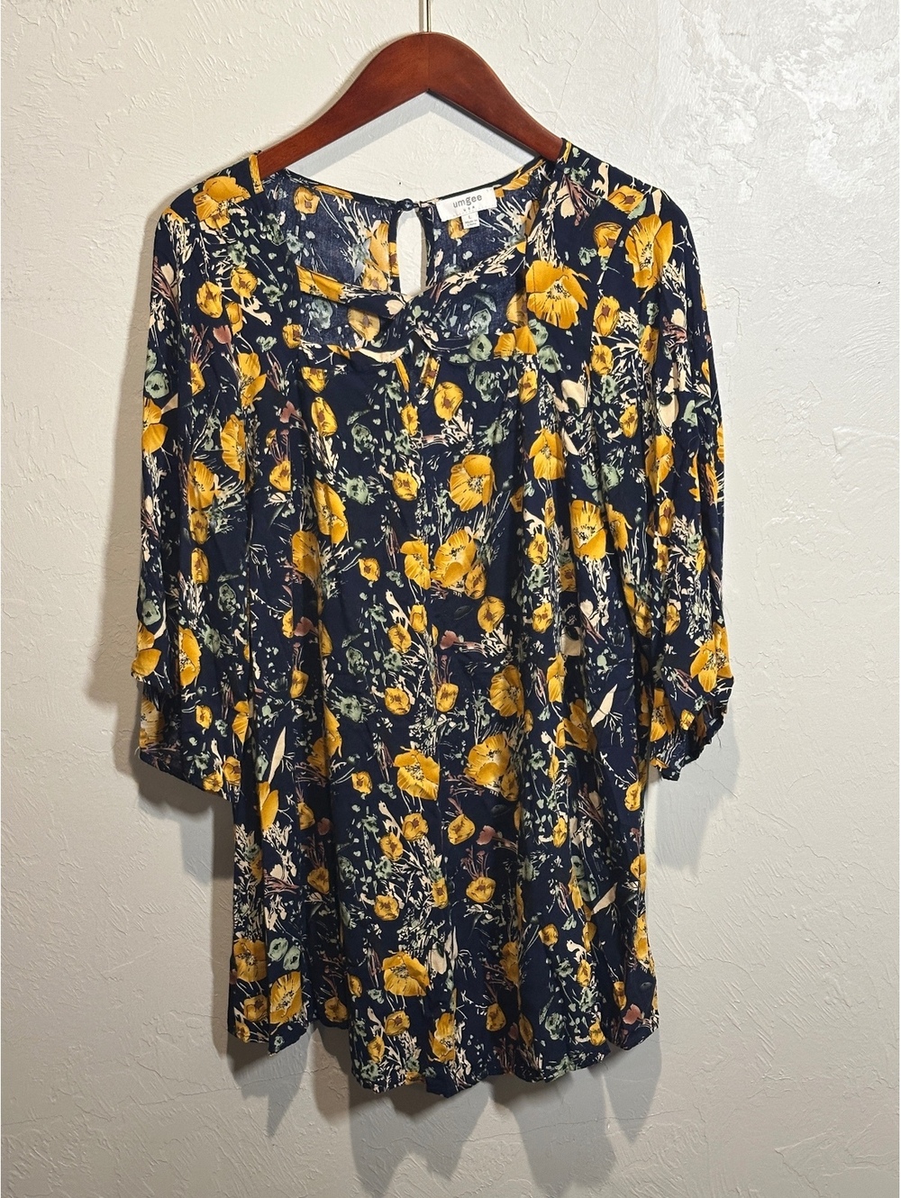 Umgee USA Women's Large Floral Print 3/4 Sleeve Blouse Top
